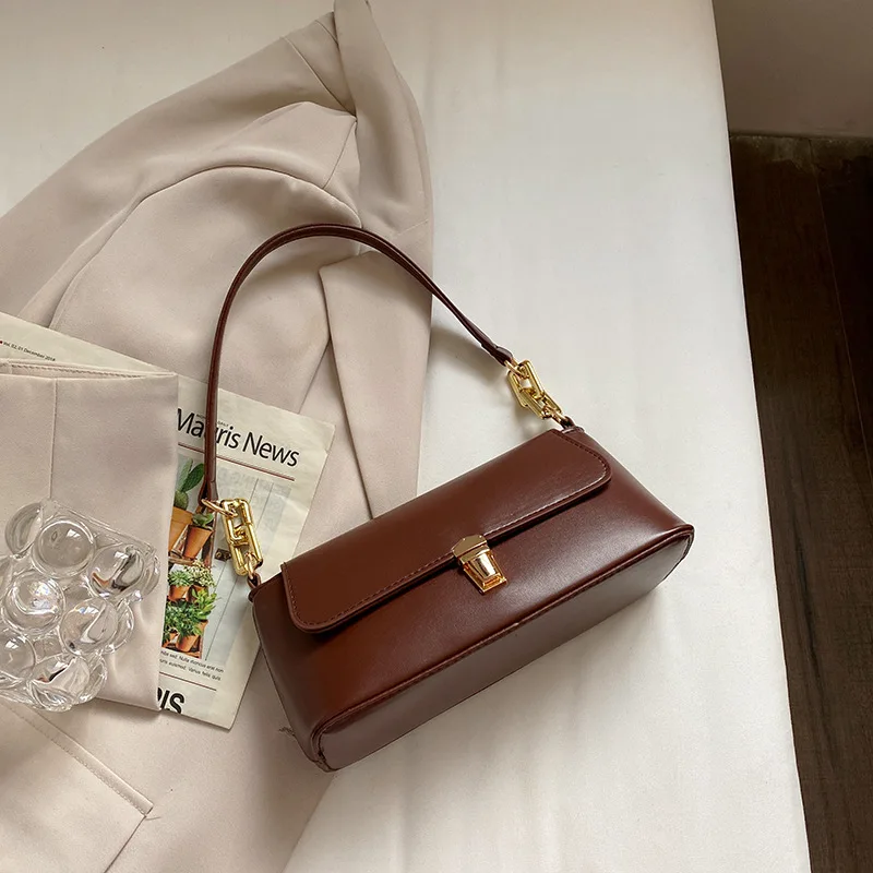 

2021 Autumn/Winter new bag Fashion lock lock underarm bag Baguette female shoulder bag retro female shoulder bag