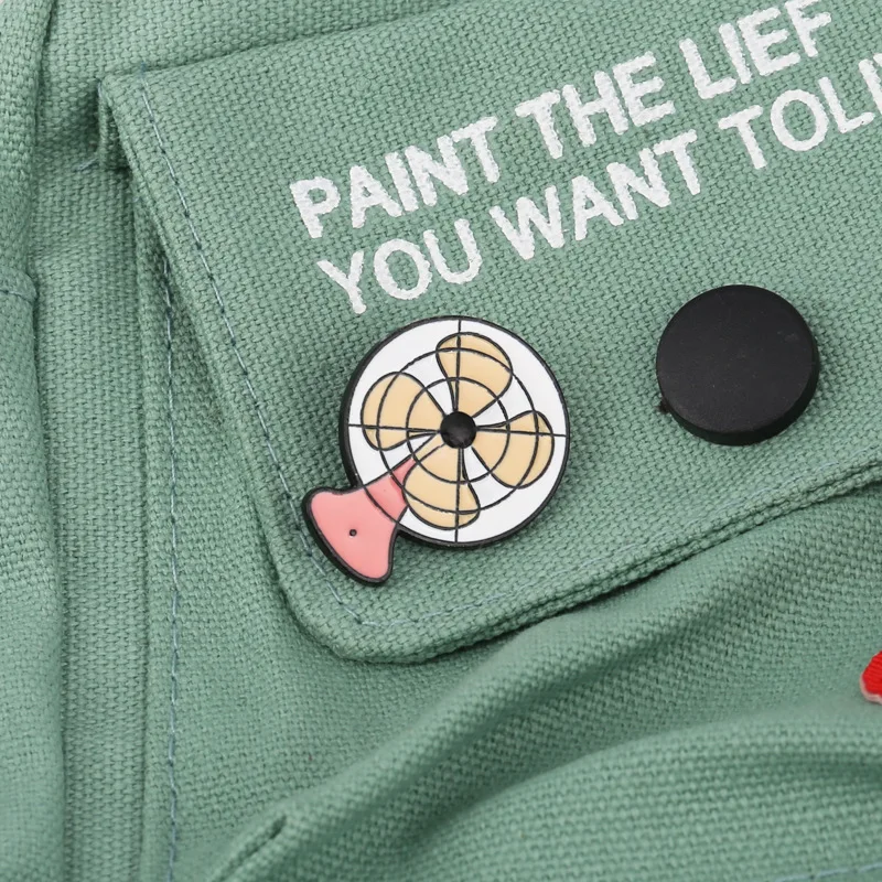 

MIX DESIGNSEuropean and American personalized electric fan NO1 brooch creative versatile student drop oil metal globe mine badge