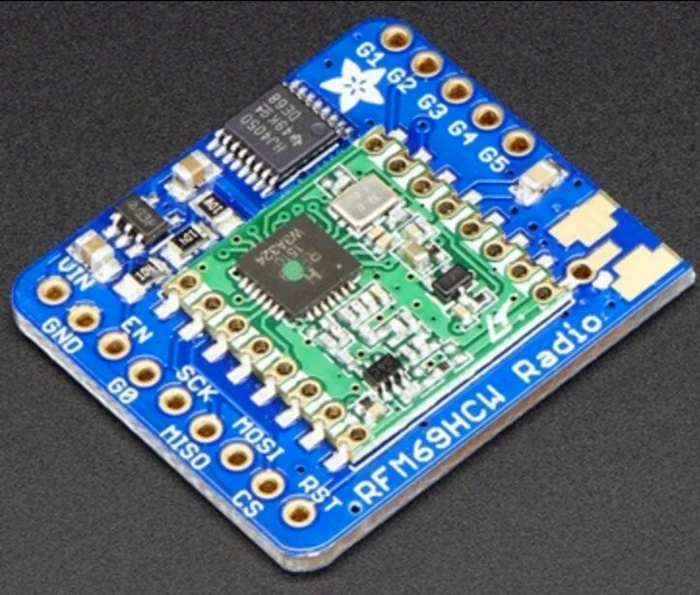 

3070 RFM69HCW Transceiver Radio Breakout - 868 or 915 MHz