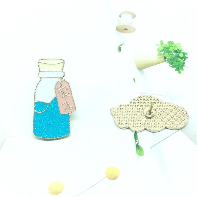 Cartoon White Cloud Bottle Pins Brooches for Women Cute Simple Denim Jackets Bag Badge Enamel Pin Accessories Jewelry | Украшения и