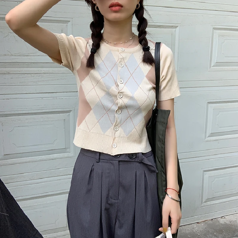 

Retro Y2K Argyle Knitted Cardigan Women 2021 Summer Fashion O-Neck Loose Single Breasted Preppy Style Causal Short Sleeve Top
