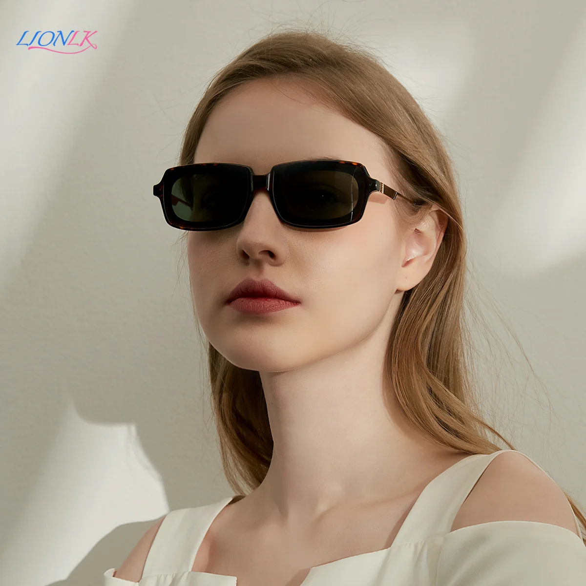 

LIONLK Fashion Rectangular Women's Sunglasses Retro Brand Anti-Glare UV400 Designer Sun Glasses NEW 2021 Hot Green Pink Beige