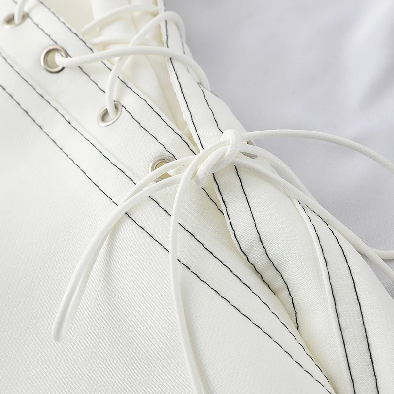 Женские кожаные шорты MUMUZI черно белые на шнуровке повседневные с высокой талией