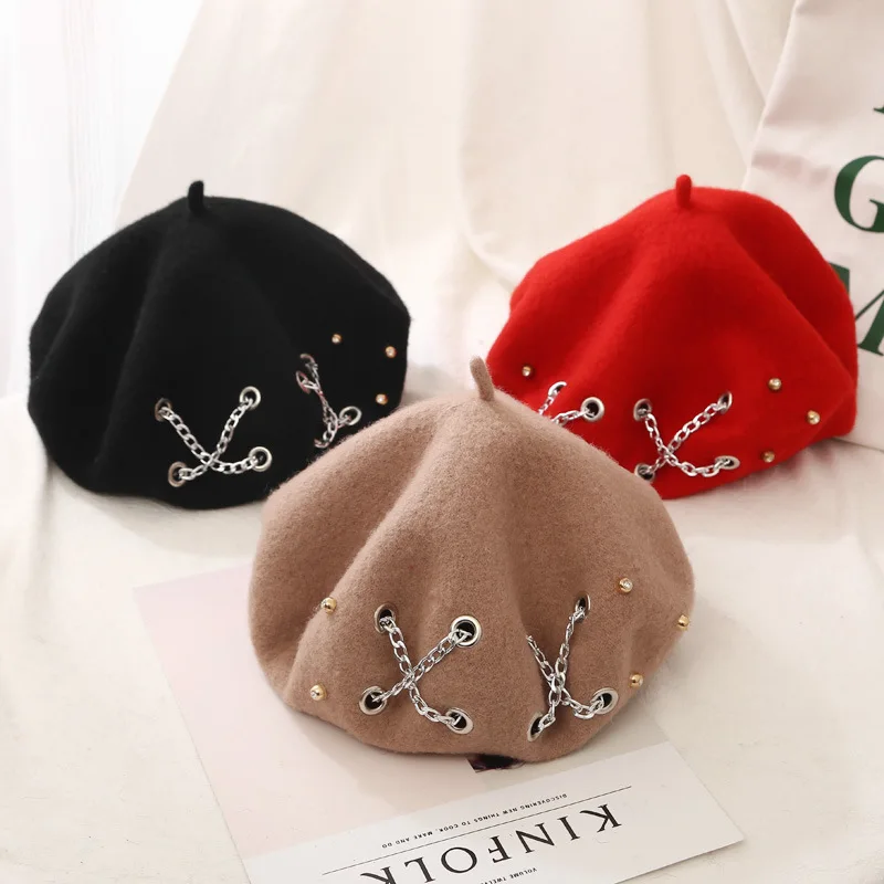 Женский теплый берет с цепочкой зимняя шапка-берет во французском стиле для