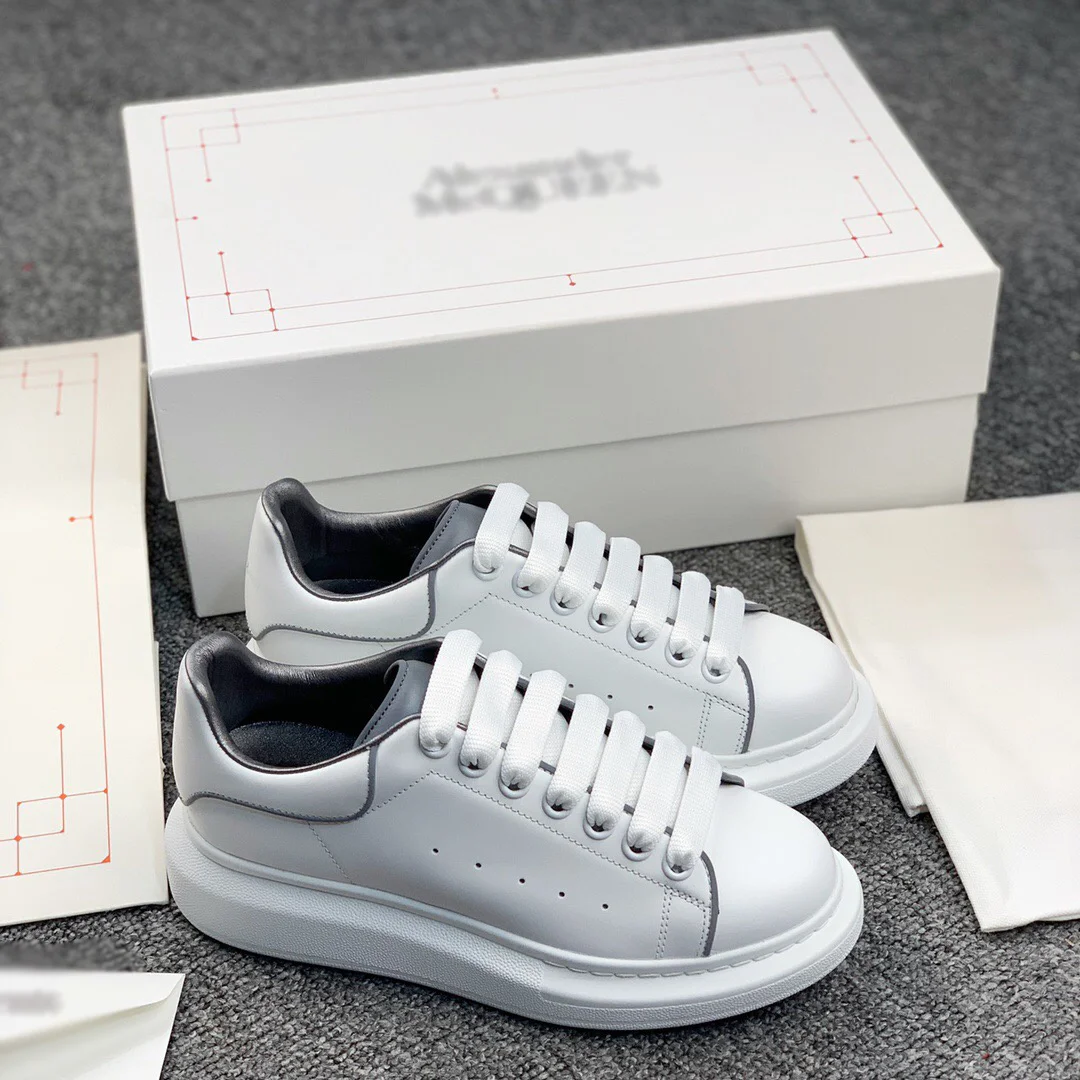 

men's and women's sports shoes. Lightweight leather sneakers from an Italian brand, sizes 35-45. tenis feminino casual shoes