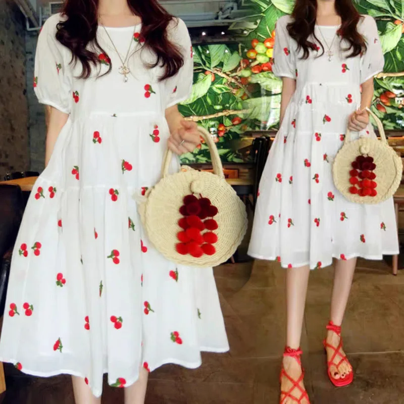 

Fashion pregnant women's clothes 2020 summer reduced age strawberry small fresh ummer pregnancy dress summer dress