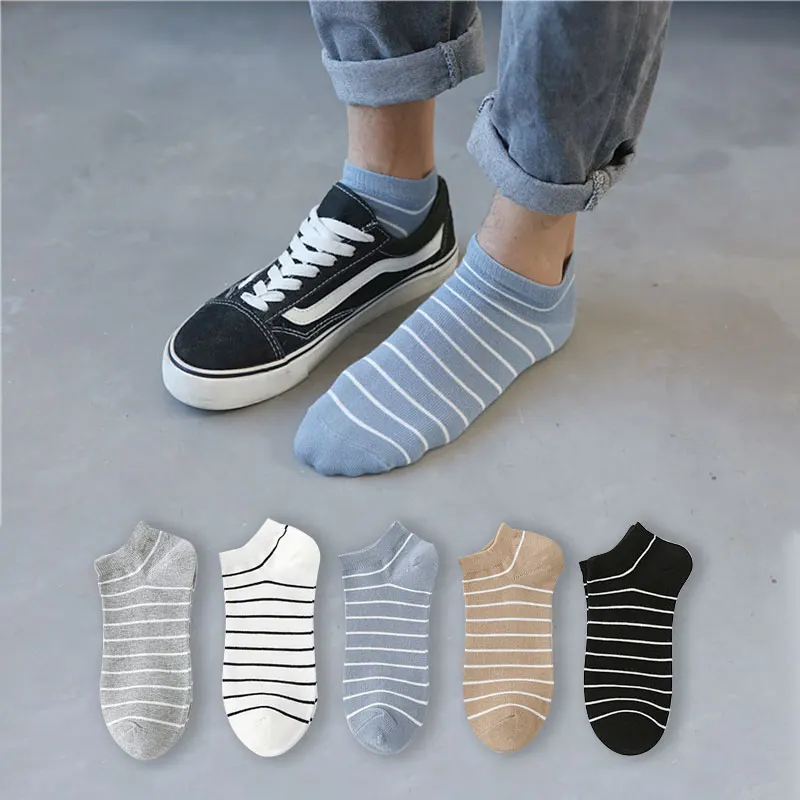 

Outdoor Fashion Breathable And Sweat-Absorbent Boat Socks Black And White Men's Socks Personalized Novelty Harajuku Summer