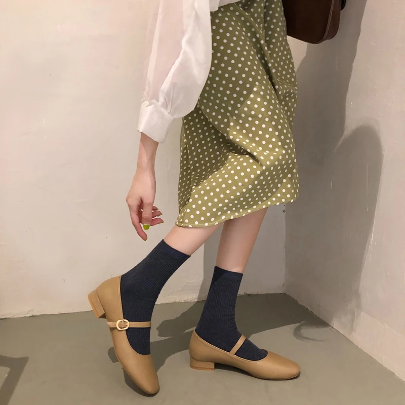 Повседневная обувь женские тонкие туфли с закрытым носком Женская Осенняя