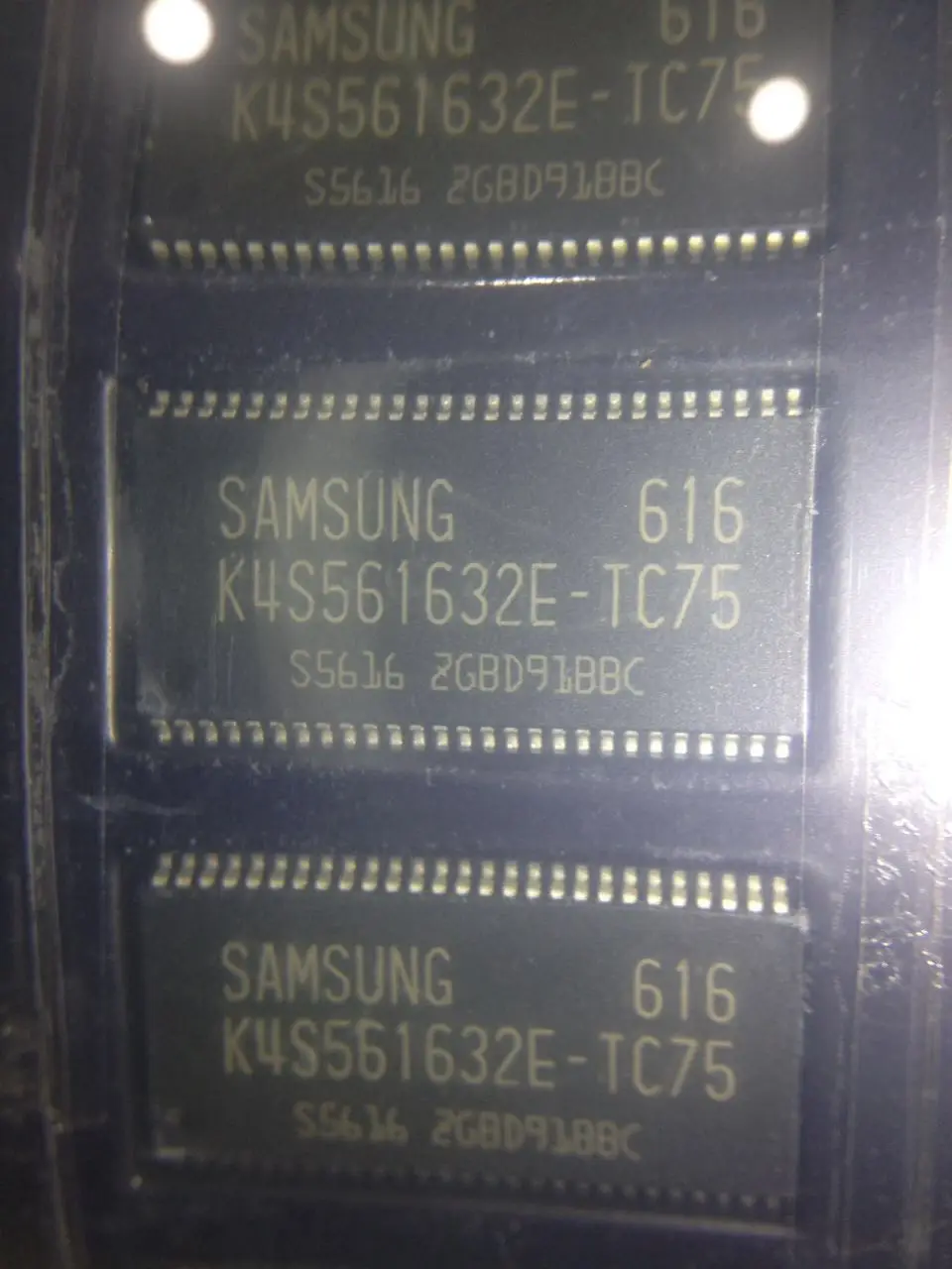 

K4S56I632E-UC75 K4S561G32E-UC7S K4S561632EUC75 K4S561632E-UC75 TSSOP54 IC