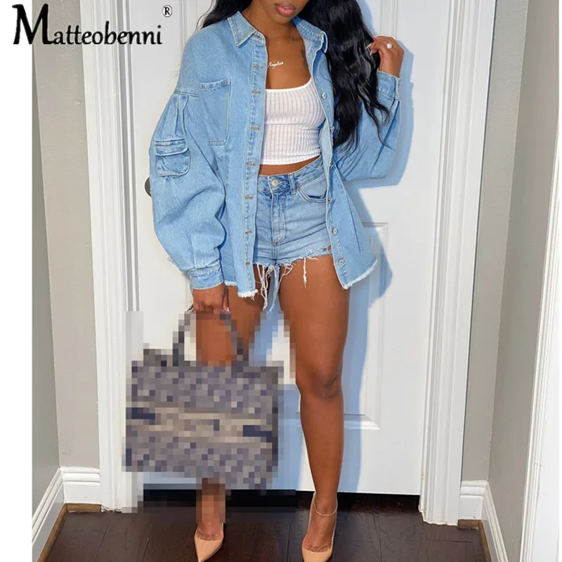 

Женская джинсовая куртка с карманами, длинная джинсовая куртка с бахромой, осенние модные винтажные повседневные куртки, женские уличные п...