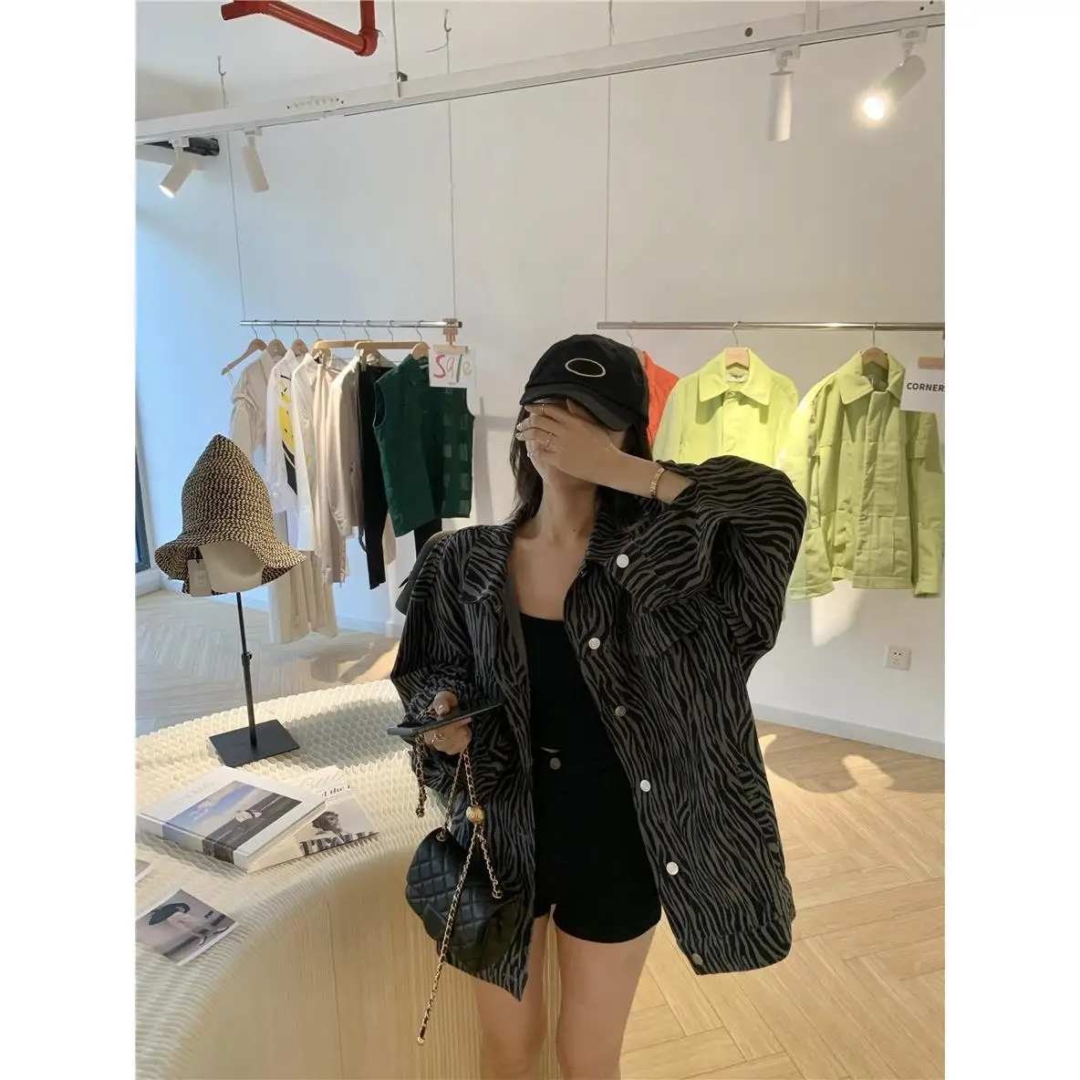 

Zebra Pattern Black Small Jacket Female Spring and Autumn Harajuku Wild Loose Top 2021 New Jacket Ins Baseball Uniform Clothes