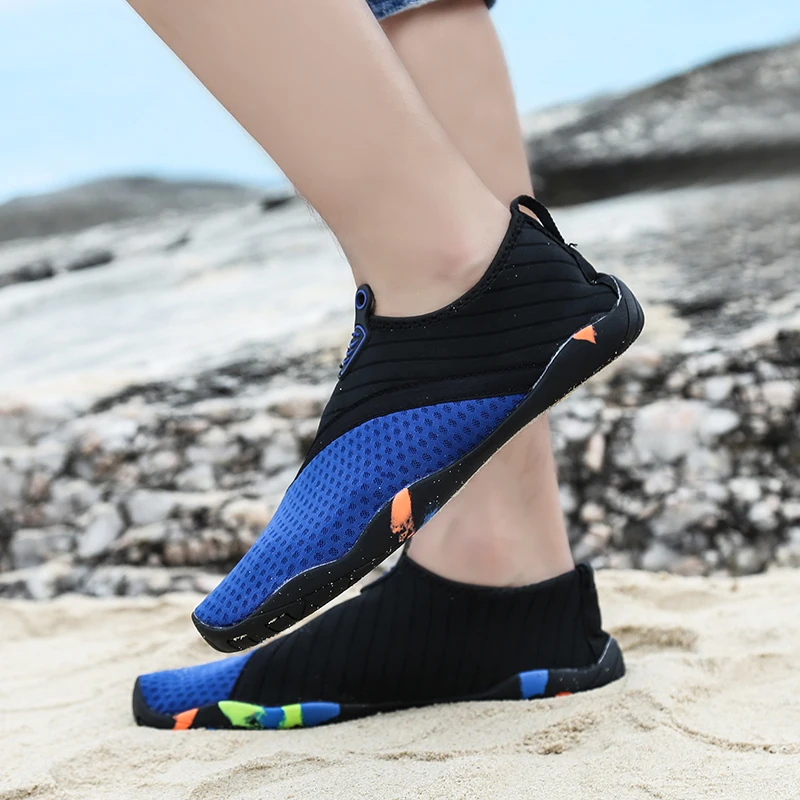 

Lightweight Unisex Beach Aqua Shoes Breathable Soft Quick-Drying Outdoor Water Sneaker Non-Slip Wear-Resistant Zapatos De Agua