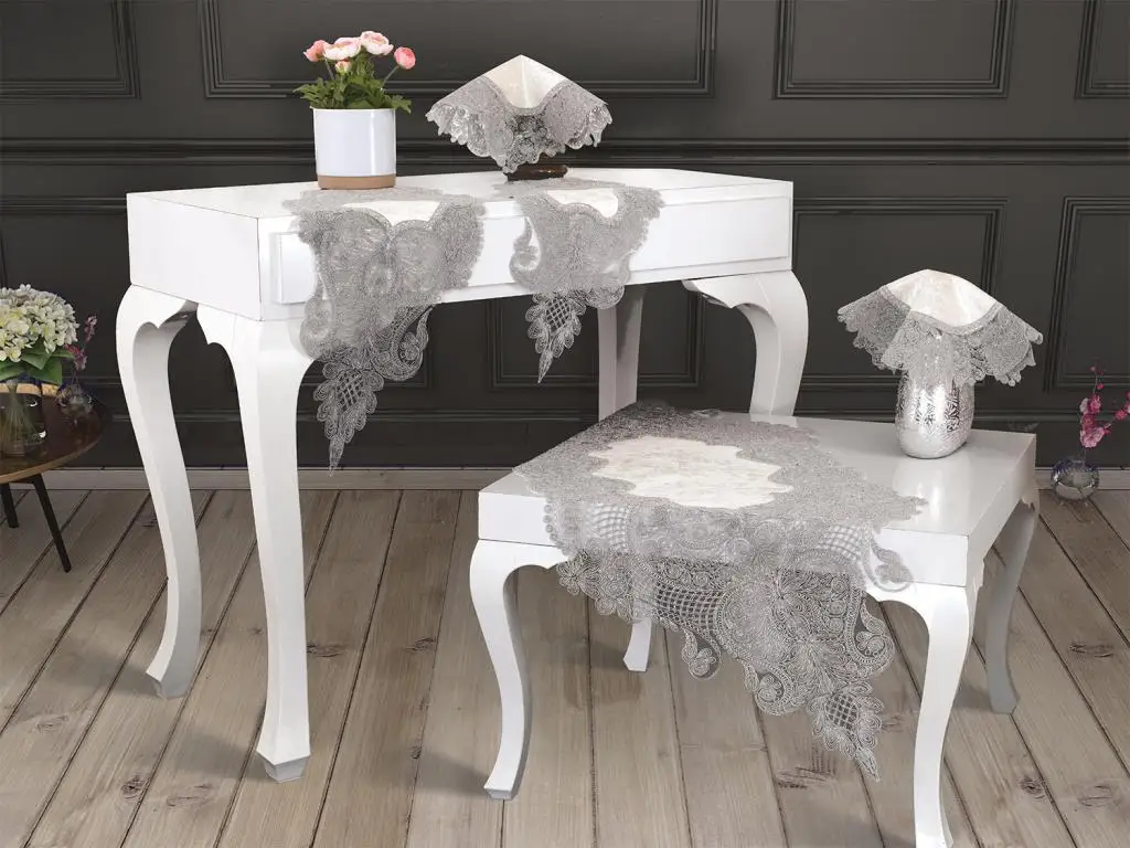 

Azra Kordone luxury velvet 5 piece Salon set cream Silver