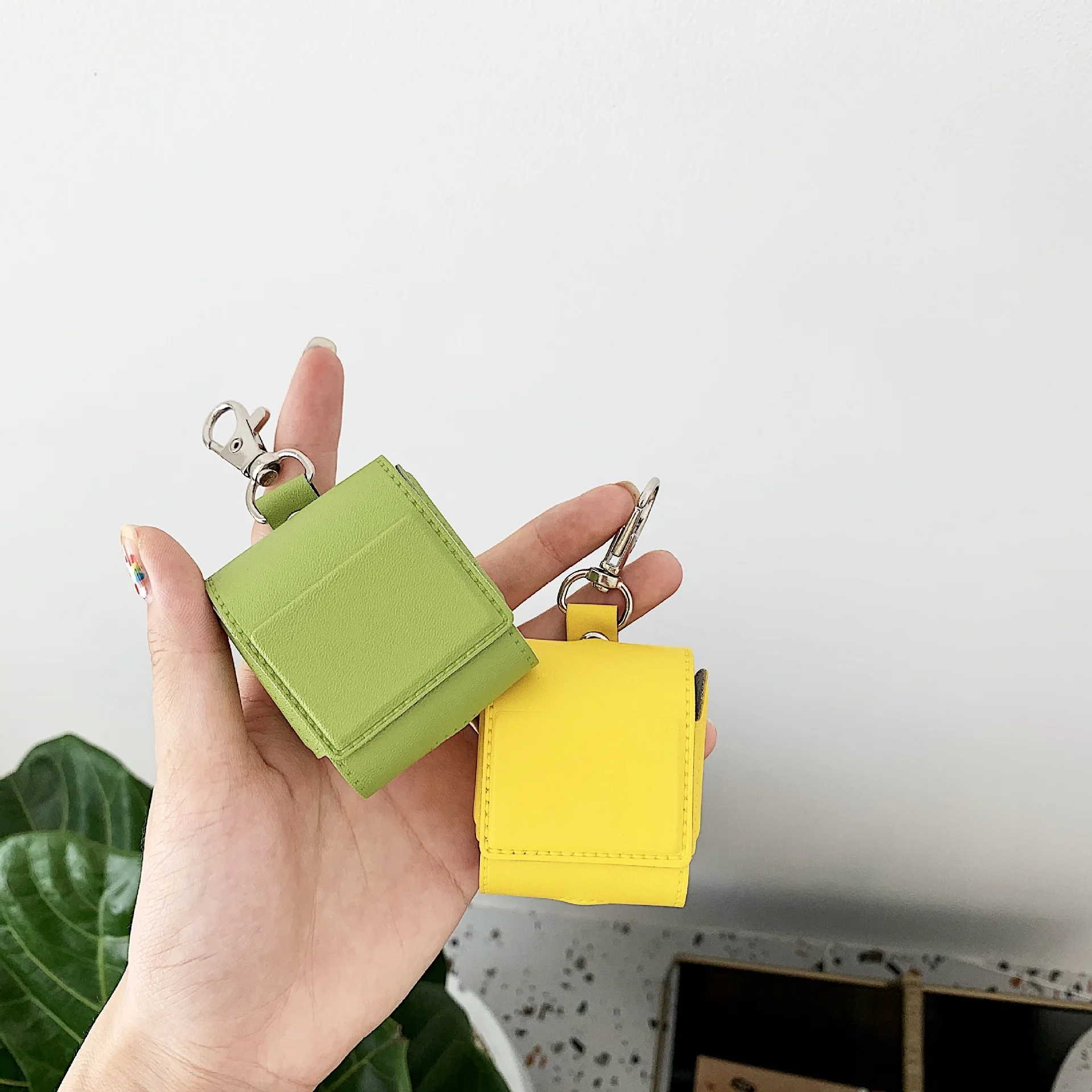 Bluetooth Earphone Charging Box Case for Apple Airpods 1 2 Leather Headphones Cases for Air pods with Hooks