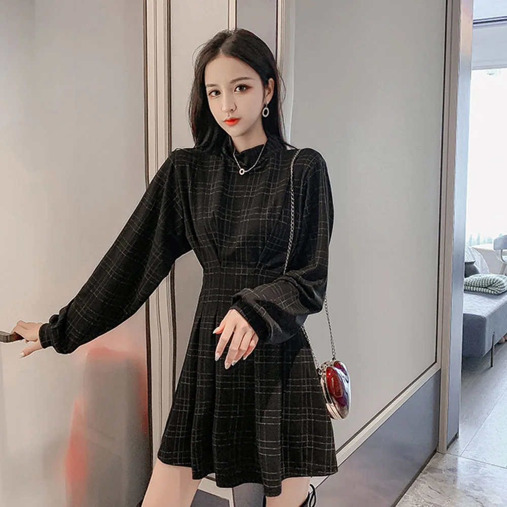 

High Street Summer Dress 2021 Fashion Brand Simple Designer Thin Popular Draw Back Lattice Pleated Round Neck Long Sleeve