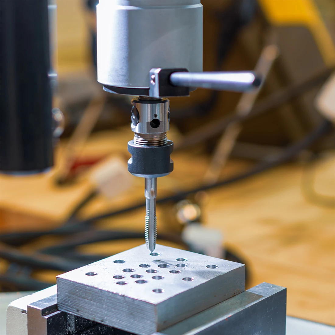 

uxcell Metric Machine Tap Left M6 Thread 0.75 Pitch H2 Accuracy 3 Flutes High Speed Steel 2pcs