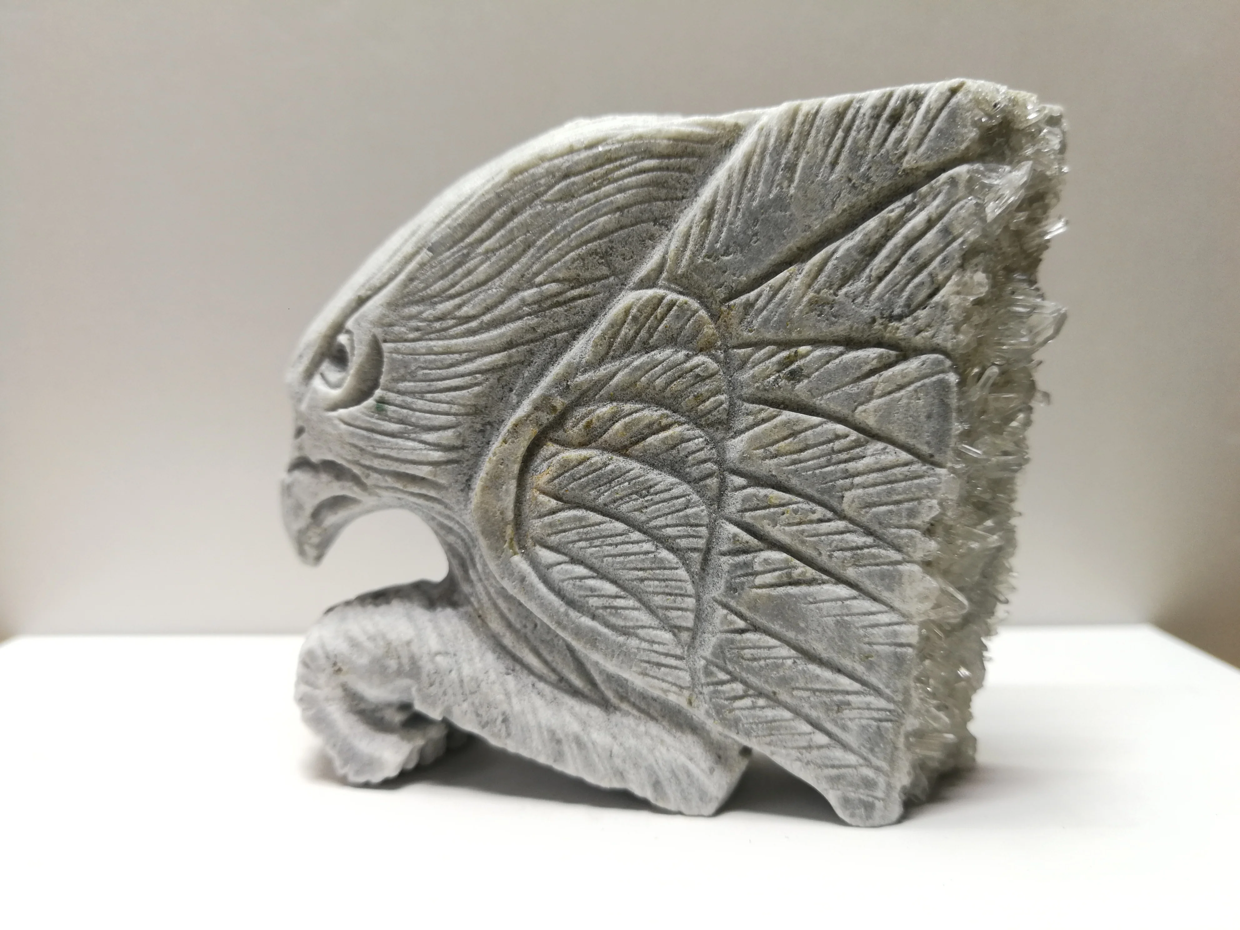 182 0 натуральный кристаллический кластер минералы образцы ручной резки eagle --- 02 |