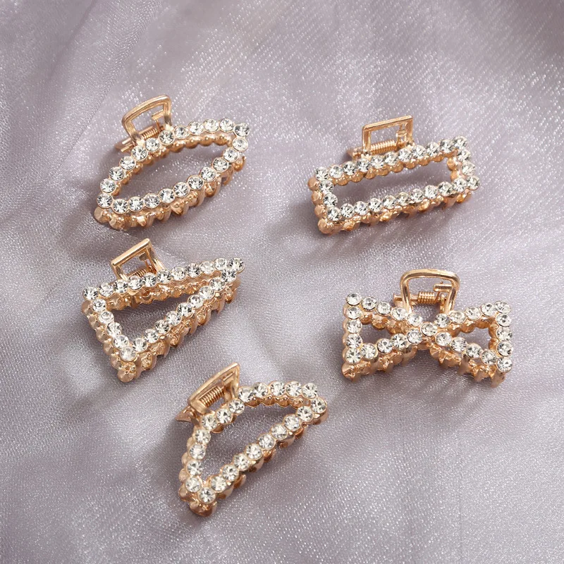 

Fashion Women Pearl Hair Clip Geometric Imitation Hairpin Crab Retro Heart Shape Crystal Hair Claw Hair Accessories for Girls