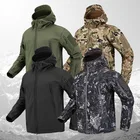 Камуфляжная тактическая куртка из мягкой кожи акулы, мужская уличная спортивная ветрозащитная водонепроницаемая походная одежда, мужская флисовая армейская куртка с капюшоном