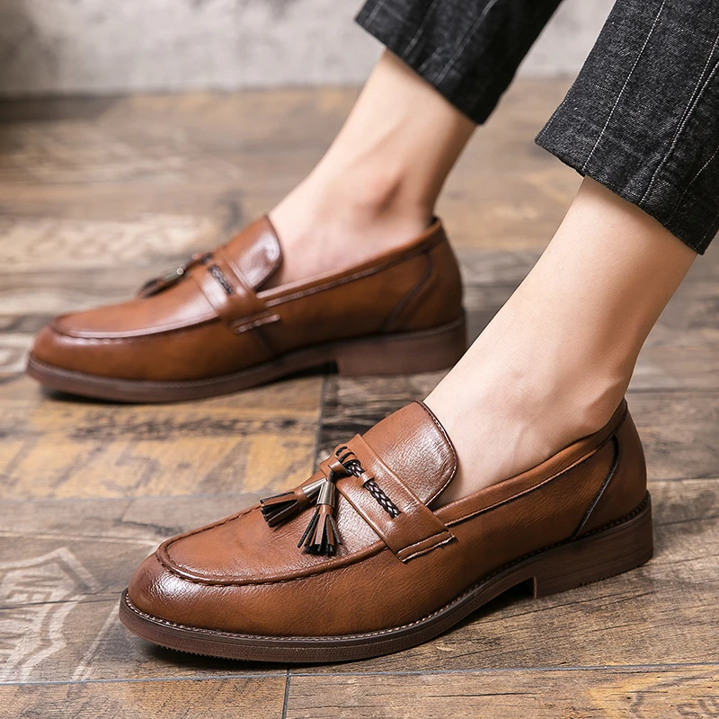 

2020 luxury Brand Moccasins fashion Genuine Leather Casual shoes slip on Driving Shoes Loafers Moccasins Italian Shoes for Men