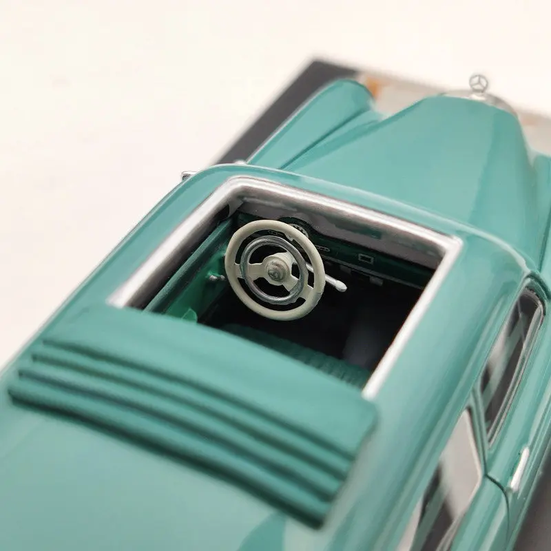 Премиум X 1/43 для M ~ des B z Ponton Binz универсал 1954 PR0526 зеленый полимер| |