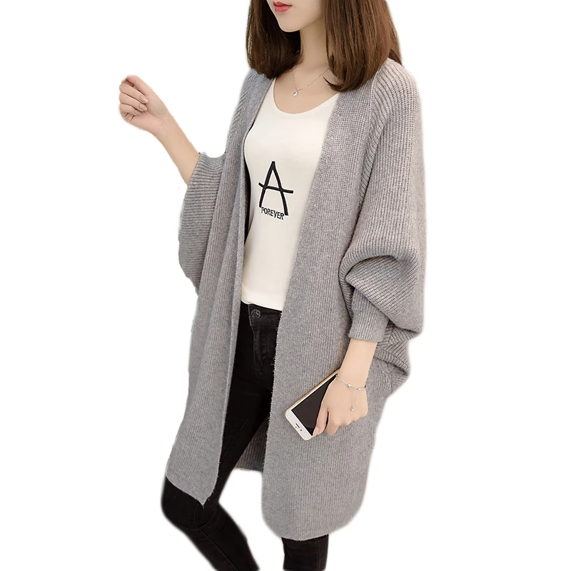 Женский трикотажный кардиган средней длины с V-образным вырезом и рукавами
