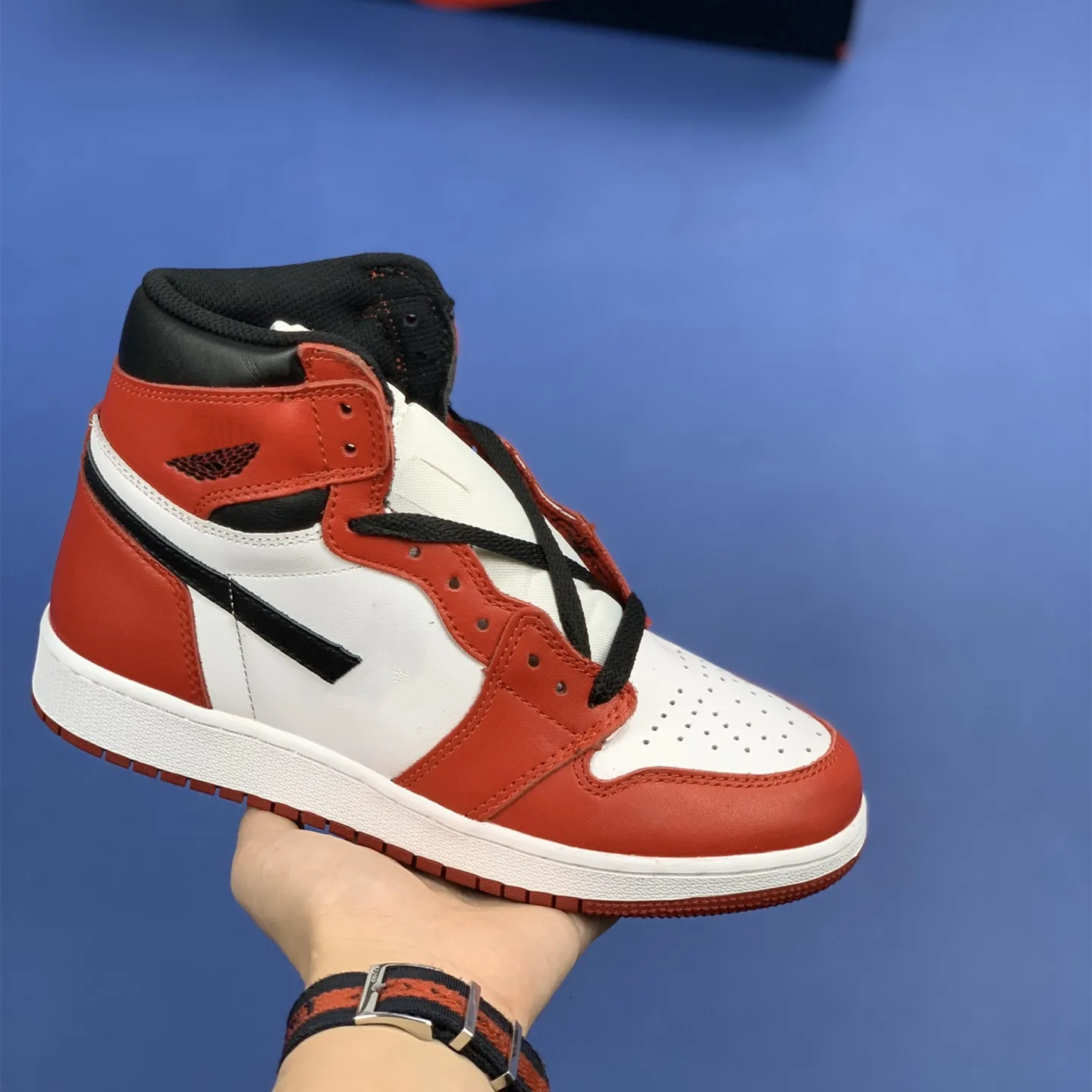 

High top sports basketball shoes running shoe hiking shoe Hard-Wearing Comfortable Brand Luxury Original Damping