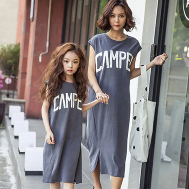 Платье для мамы и дочки без рукавов с буквенным принтом | Мать ребенок