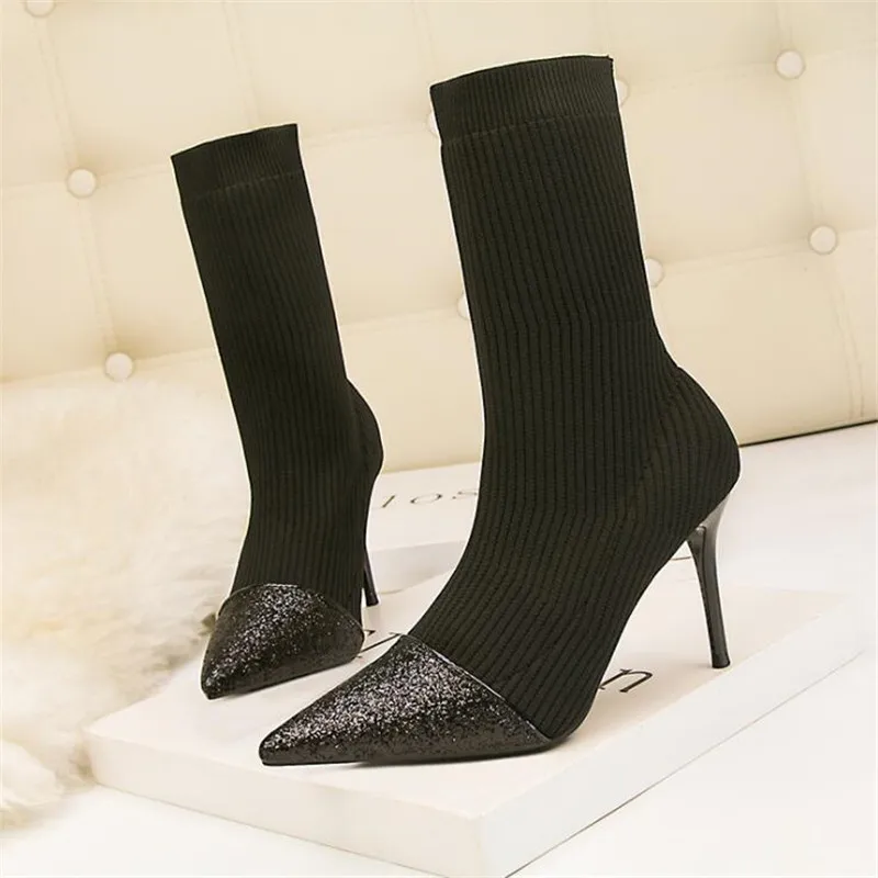 Черные ботинки с острым носком Женские модные удобные ботильоны на блочном