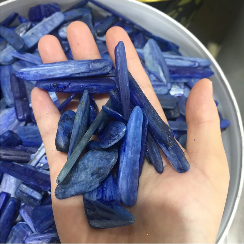 100 г Натуральный Синий Кианит гравий полированная cyanite упали камни для украшения