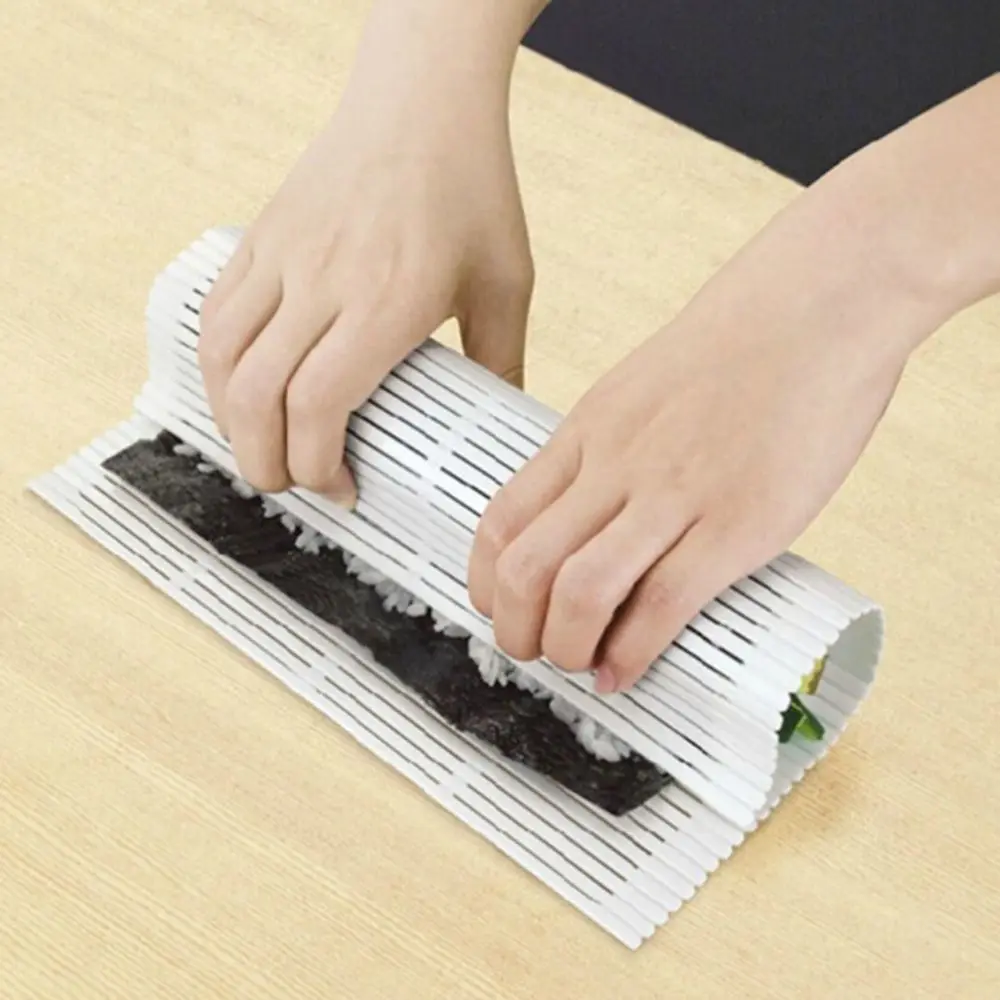 Plastic Sushi Roller LINSBAYWU 1 шт. Горячая суши плесень рисовый онигири мяч форма для приготовления бенто плесень DIY Sushsi набор инструментов ролик для суши - Цвет: Plastic Sushi Roller