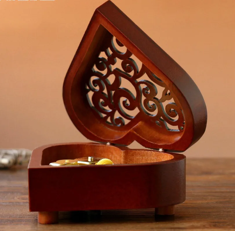 Ретро музыкальная шкатулка в форме сердца деревянная Sky City Canon креативный подарок