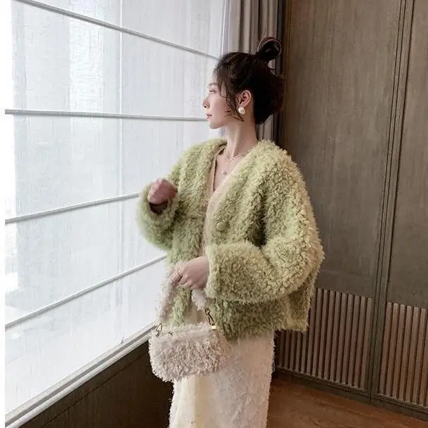 

Short Thickened Lamb Furry Fake Fur Coat Women Fleece Pink Fur Plush Coats Winter Autumn Patchwork Jacket Warm Sweater Overcoat