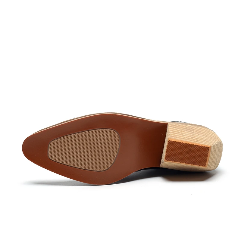 Женские ботинки из натуральной кожи с острым носком на танкетке сезон осень зима