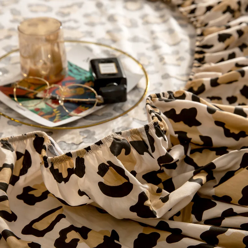 

Fashionable Leopard Printed Mattress Cover Soft and Breathable Fitted Sheet Bedroom Decoration Bedding Queen King Bed Cover