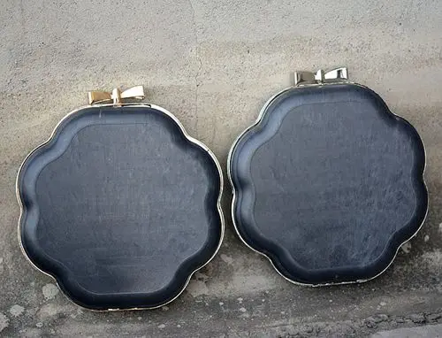 Металлическая оправа круглая для кошелька Серебристая или золотистая с черным