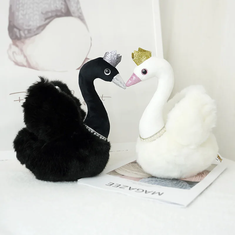 Princess Crown Black Swan Plush Toy Peal Necklace White Swan Couple Queen Swan Plushie Wedding Decor Dolls for Christmas