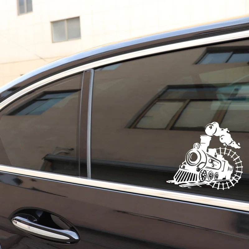 Учтите, что название товара содержит ошибку в слове "Vinly", возможно, вы имели в виду "Vinyl". В соответствии с этим, перевод названия товара будет следующим:Нежные клубы дыма поезда оригинального мультфильма Vinly декор художника нак