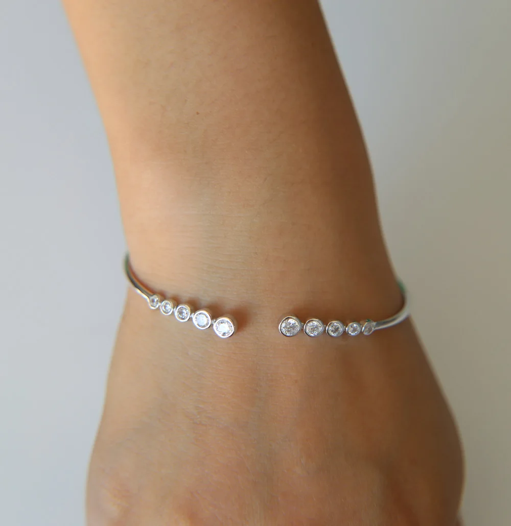 Бесплатный подарок новинка браслет на запястье серебряного цвета женские