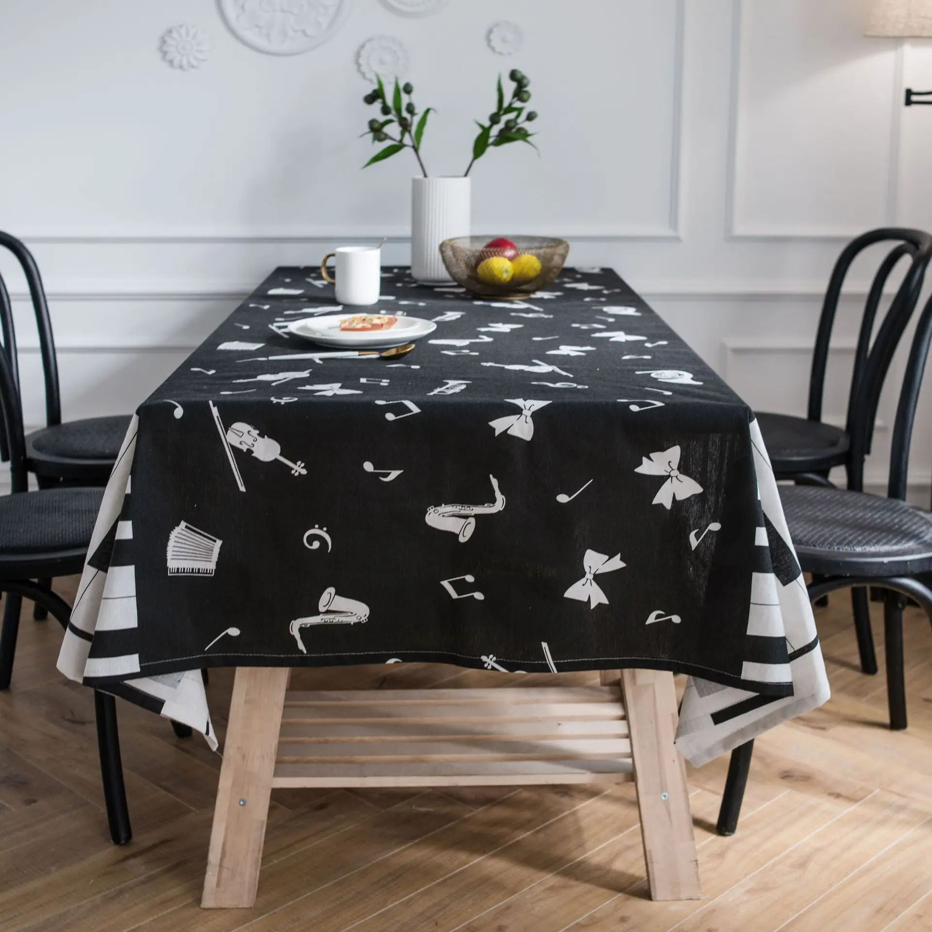 Черно-белая прямоугольная скатерть с принтом пианино из хлопка и льна
