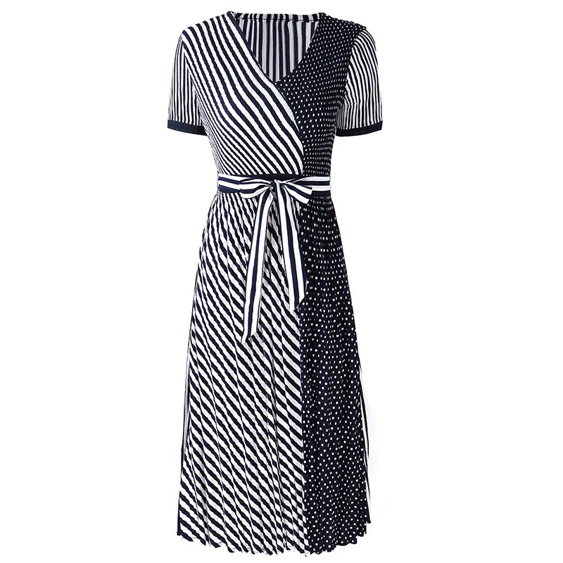 

LANMREM Pleated Dress Women's Striped Pleated Short Sleeve Temperament Loos Fit Fashion Tide Summer 2021 New Arrival 2K1721