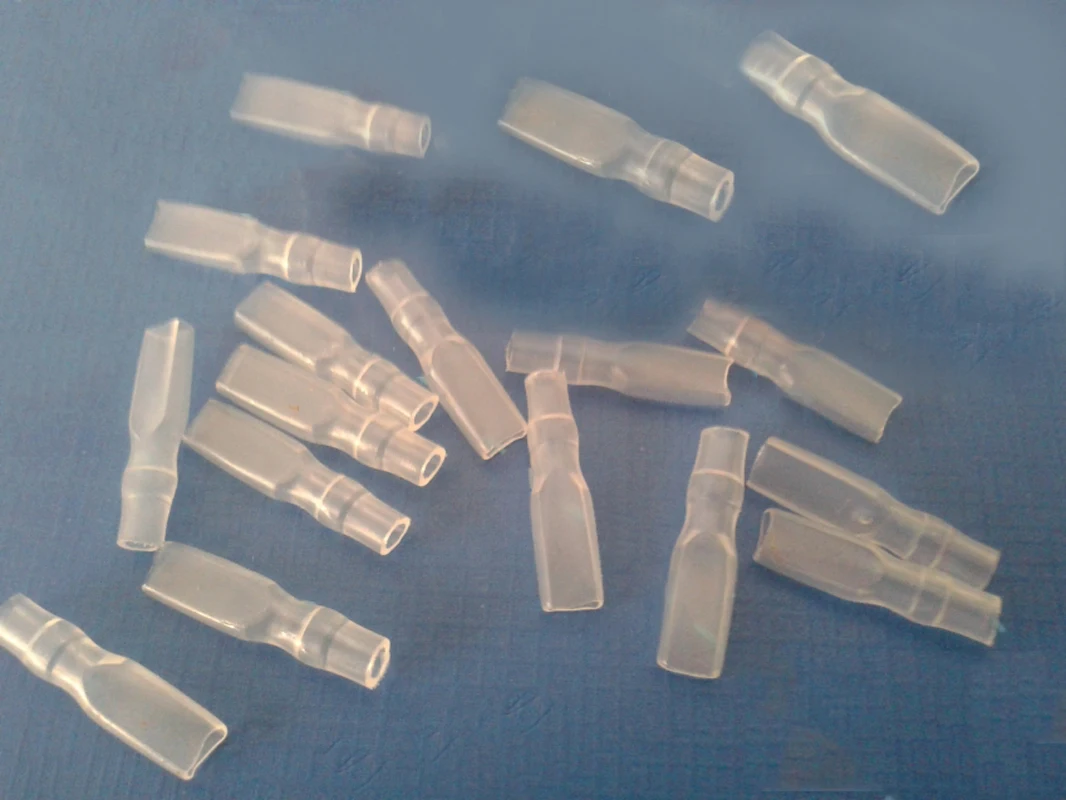 

200 шт. 2,8 Штекерная пружинная оболочка прозрачная заглушка пружинная оболочка 2,8 Клеммная колодка оболочка пружинная оболочка 2,8 один провод