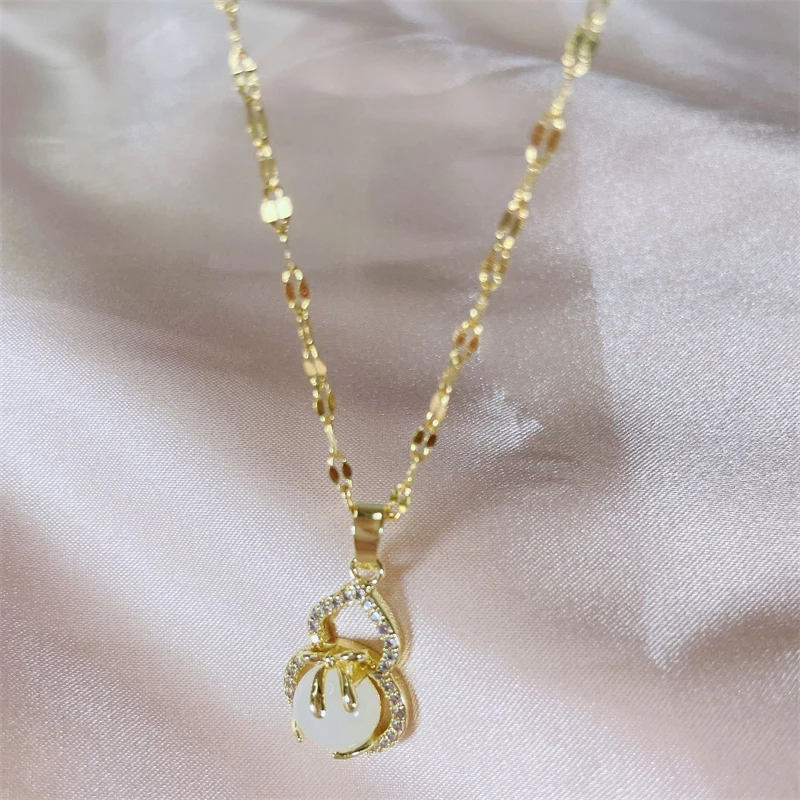 

Fashionable and simple micro-inlaid zircon small gourd women's pendant necklace personality temperament charm jewelry wholesale