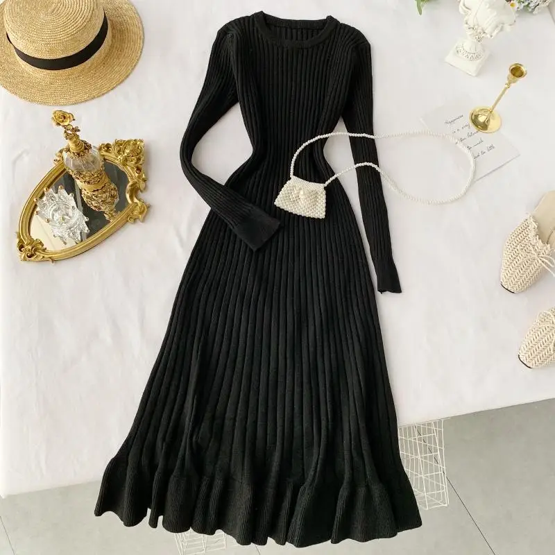 Женское вязаное платье свитер однотонное элегантное трапеция с круглым вырезом