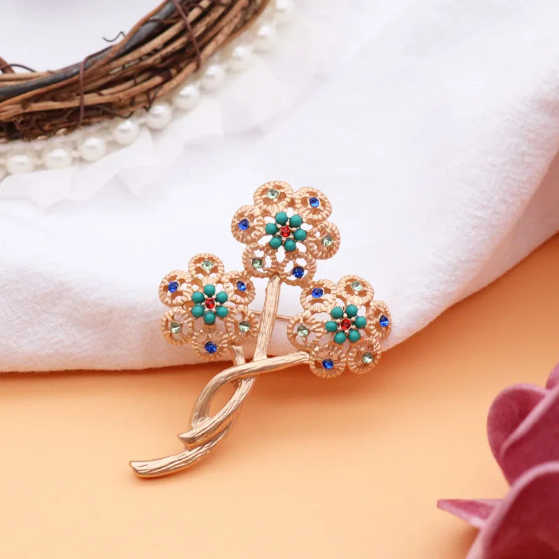 

Elegant-Brooches Decoration Flower Plant Party Chrismas Gift