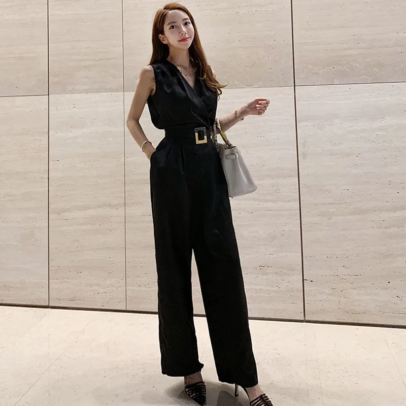 Летний женский комбинезон с v образным вырезом элегантный поясом и широкими
