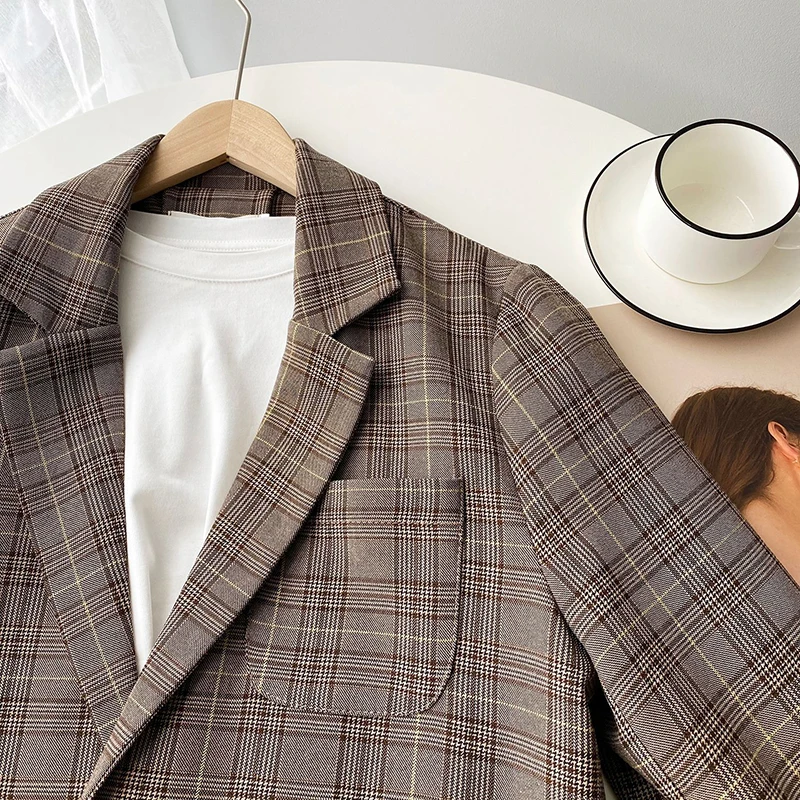 2021 Весенняя женская куртка Осеннее Ретро стиль в клетку двубортное пальто леди