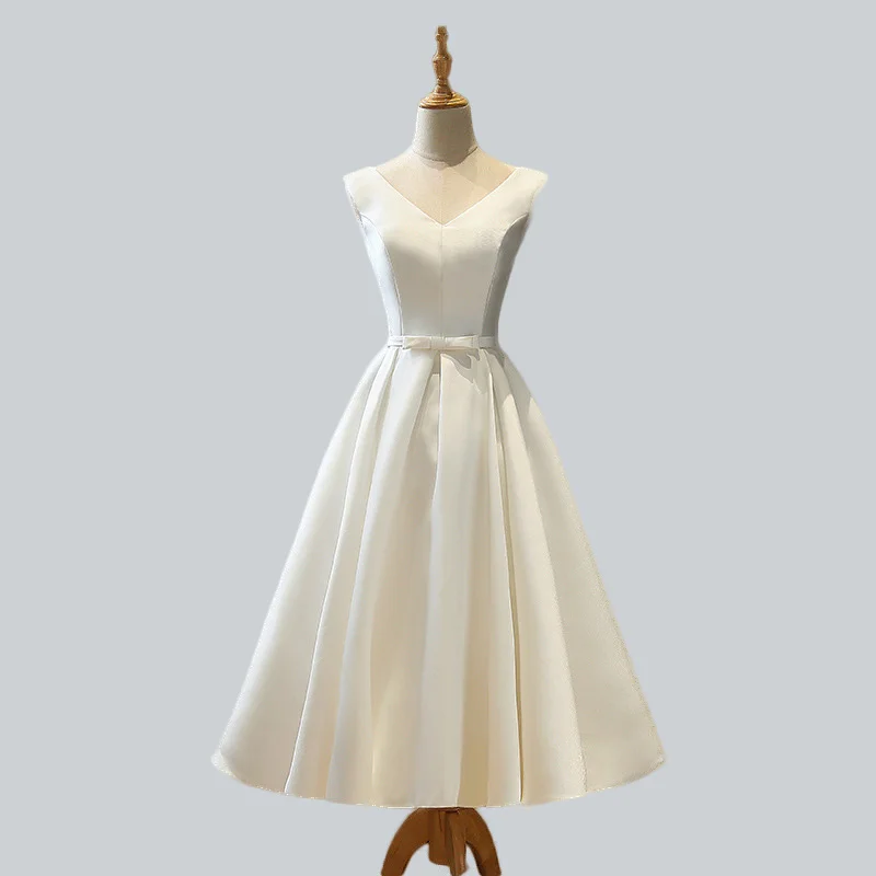 Женское вечернее платье из саржевого атласа короткое для выпускного вечера