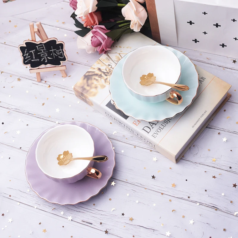 

Kitchen,Dining & Bar