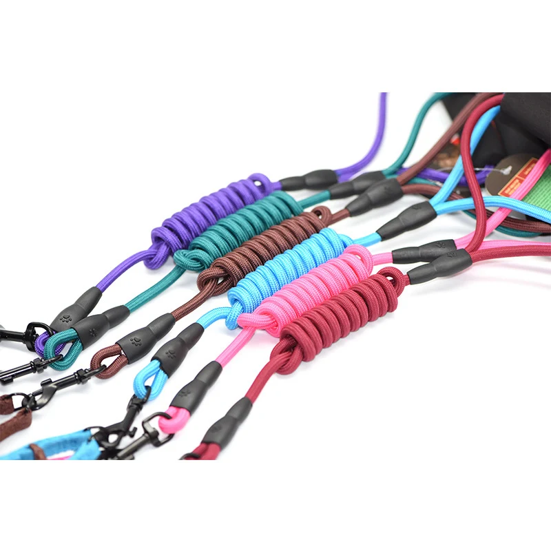 Регулируемый для собак кошек и поводок поводков питомцев щенком нейлоновый